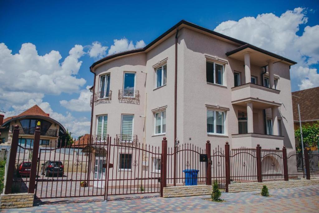Апартаменты Silena Užhorod Exteriér fotografie